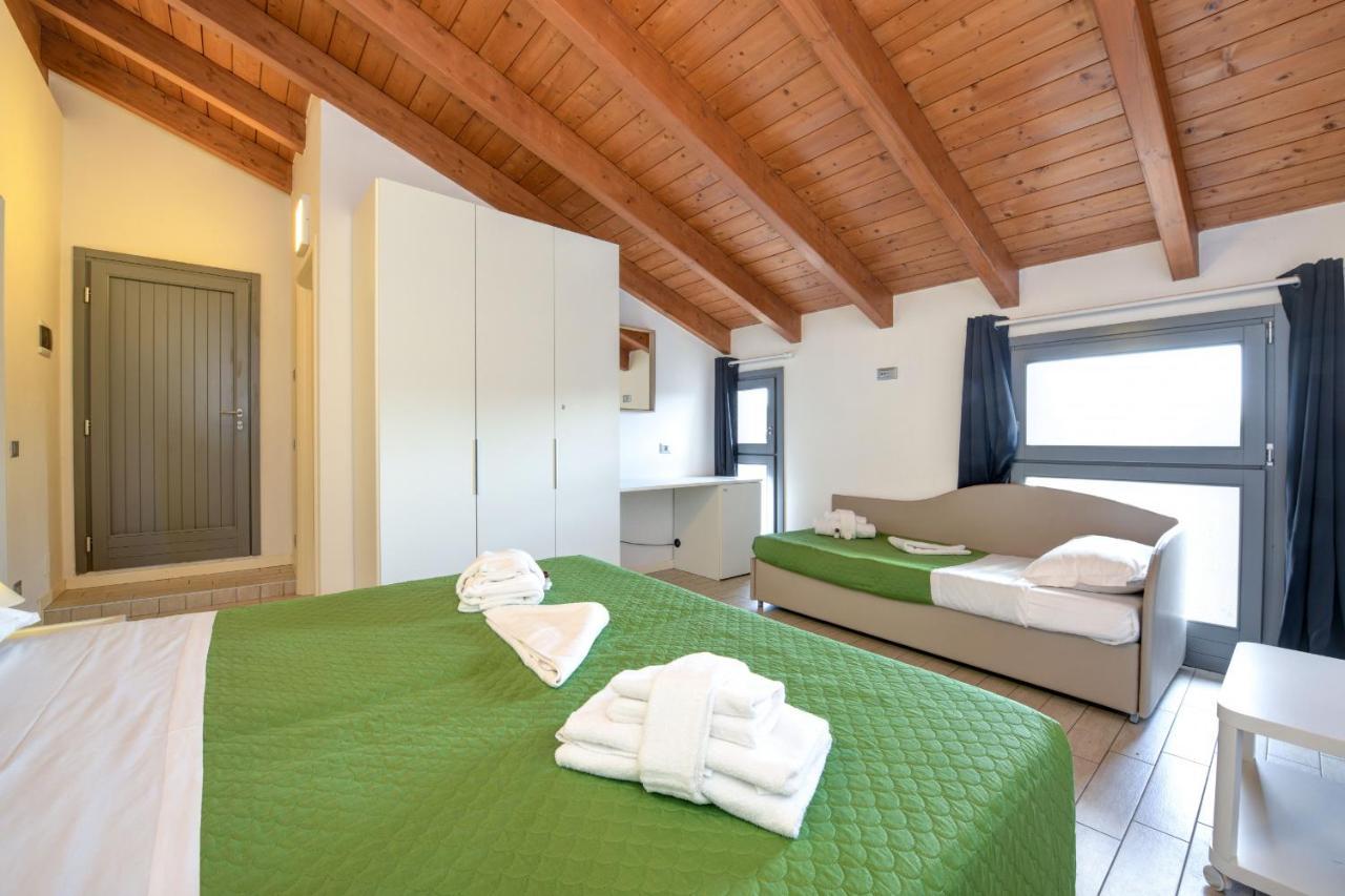 Borgo Gasparina Family Apartments Castelnuovo del Garda Luaran gambar