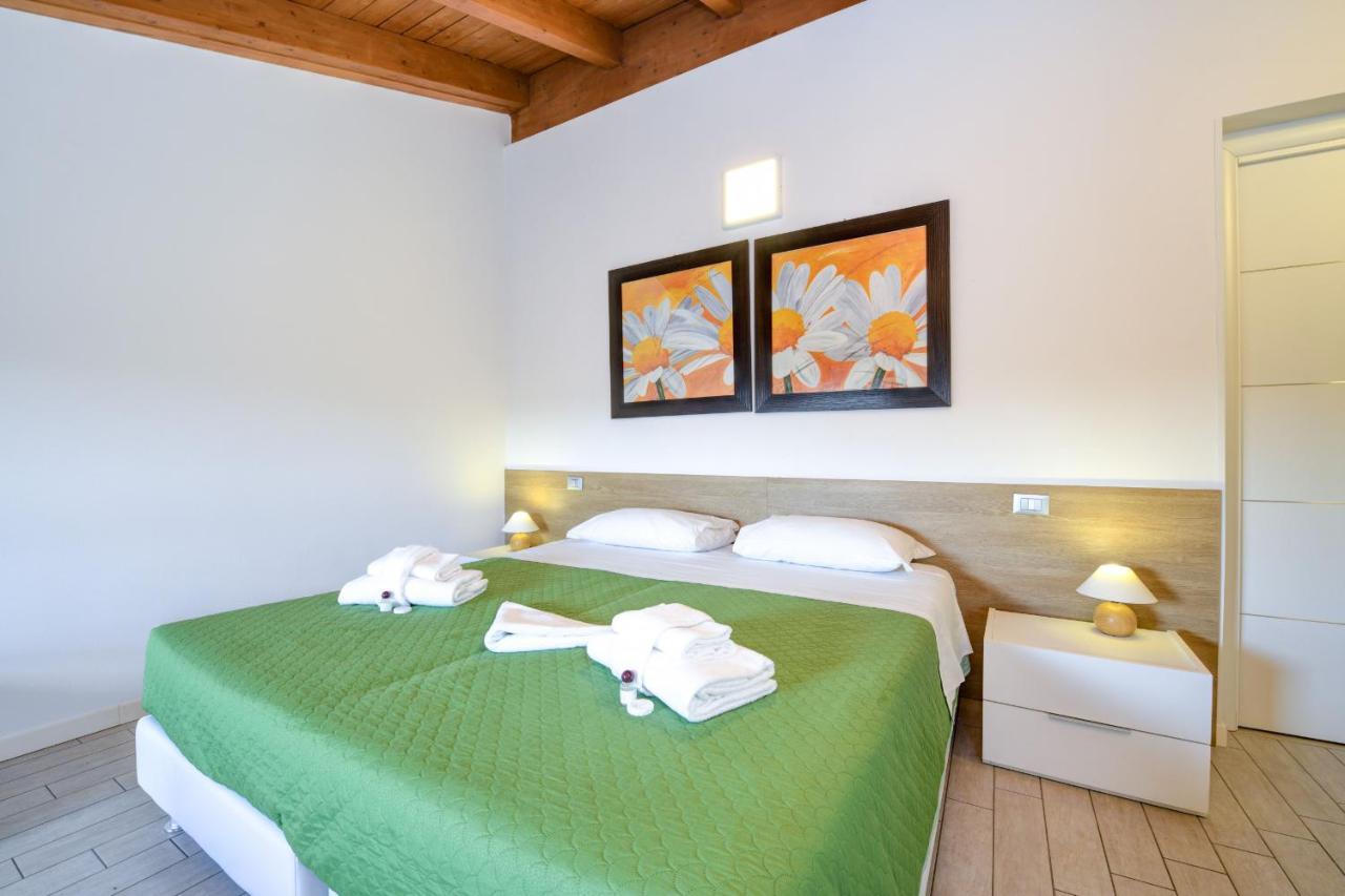 Borgo Gasparina Family Apartments Castelnuovo del Garda Luaran gambar