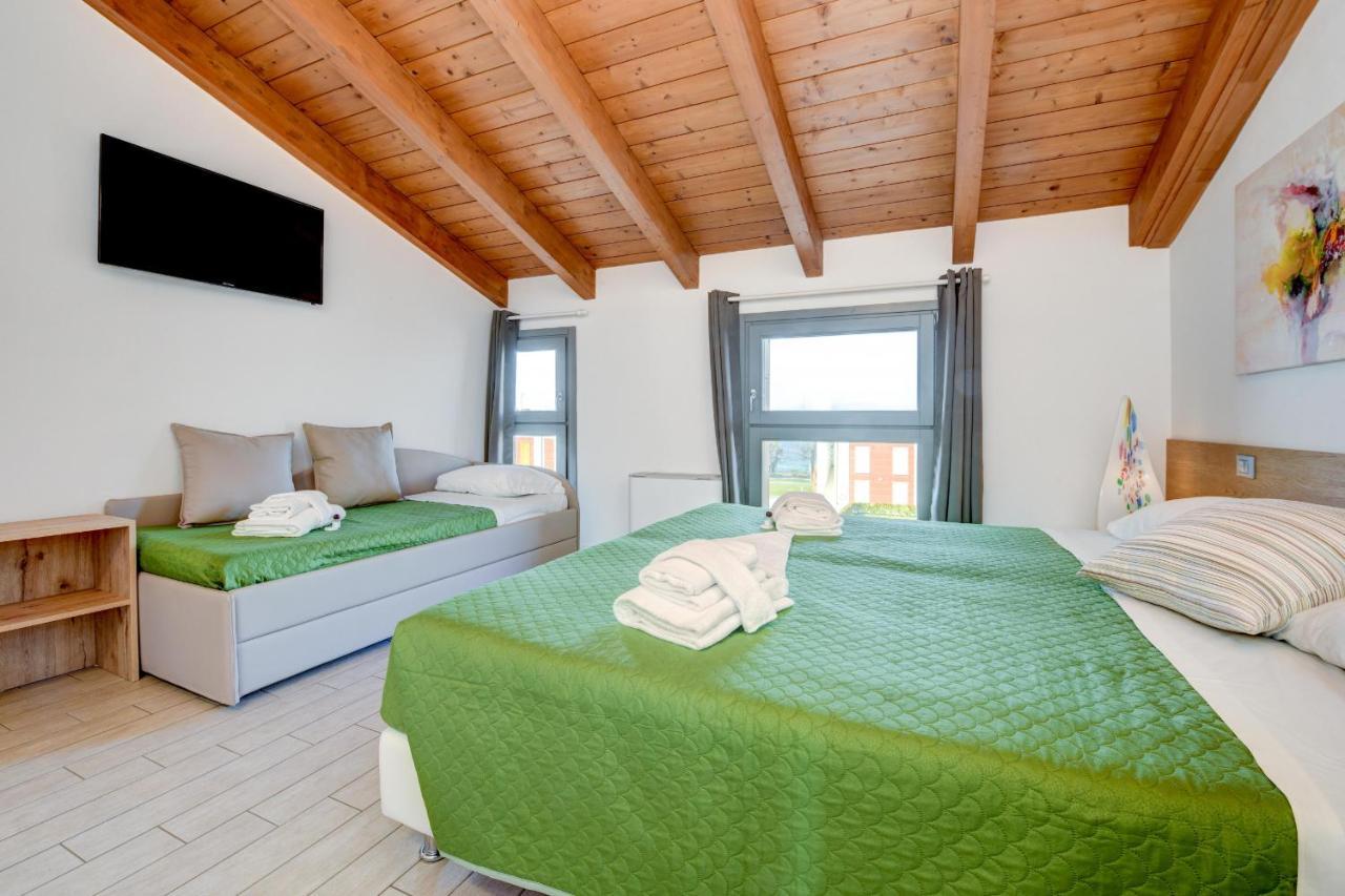 Borgo Gasparina Family Apartments Castelnuovo del Garda Luaran gambar