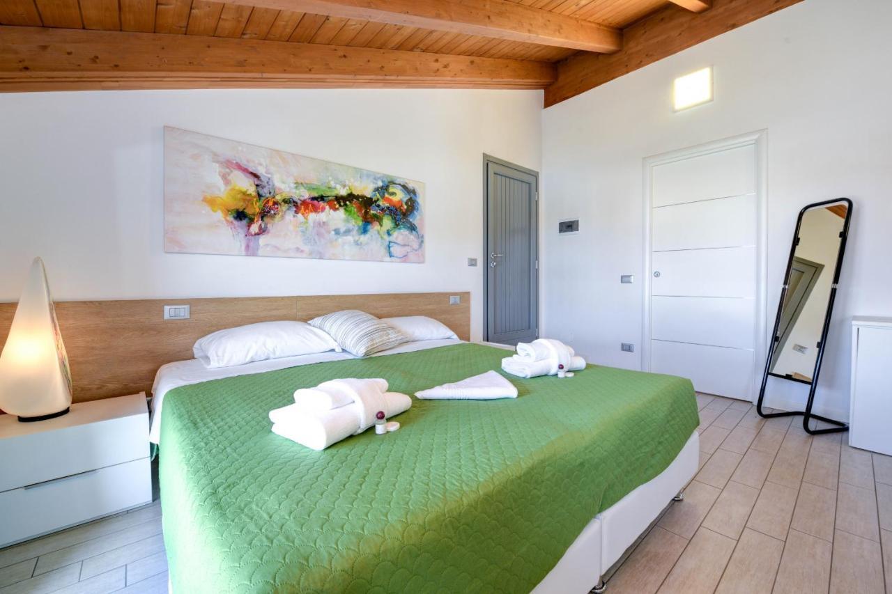 Borgo Gasparina Family Apartments Castelnuovo del Garda Luaran gambar