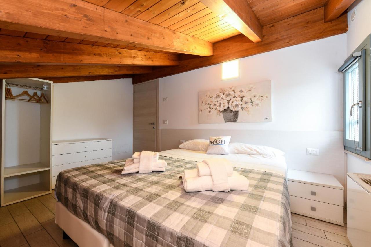 Borgo Gasparina Family Apartments Castelnuovo del Garda Luaran gambar