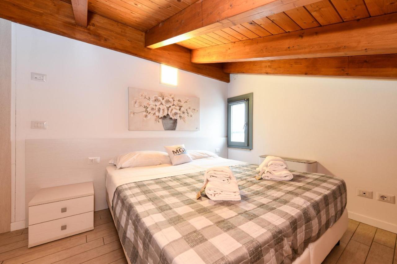 Borgo Gasparina Family Apartments Castelnuovo del Garda Luaran gambar